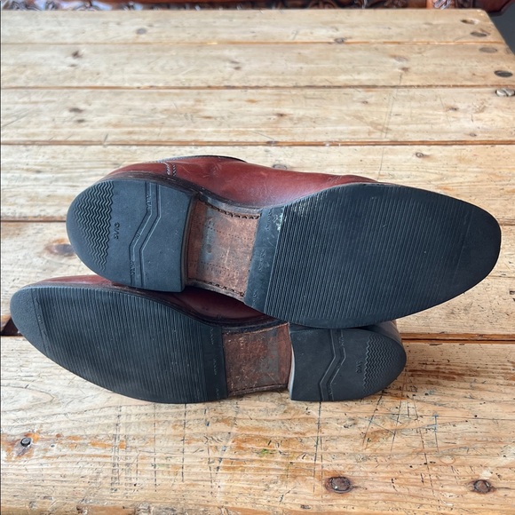 Allen Edmonds Rich Chilli Leather Derby's - Picture 9 of 13